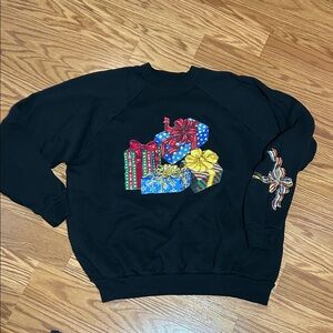 Vintage Christmas Present Crewneck Sweatshirt Women’s size L